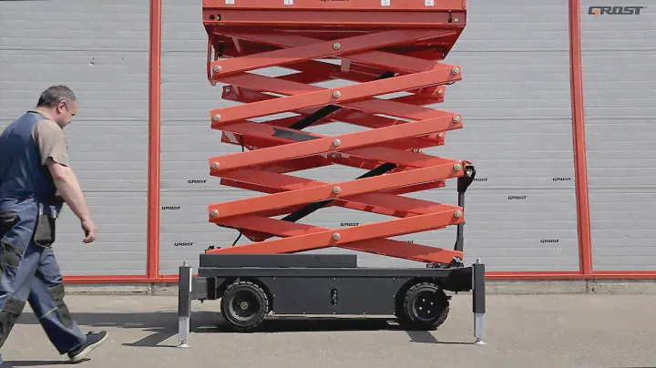 Самоходный ножничный подъемник GROST Tower